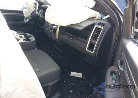 2021 Ram 1500 Classic Warlock 4X4 6'4 Box z USA, uszkodzony, nr VIN 1C6RR7GT9MS510693